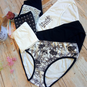 Набір жіночих трусиків, розмір XL